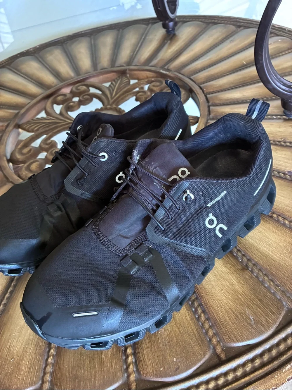 On Running Black Womens Cloud Athletic Shoes - Picture 2 of 2